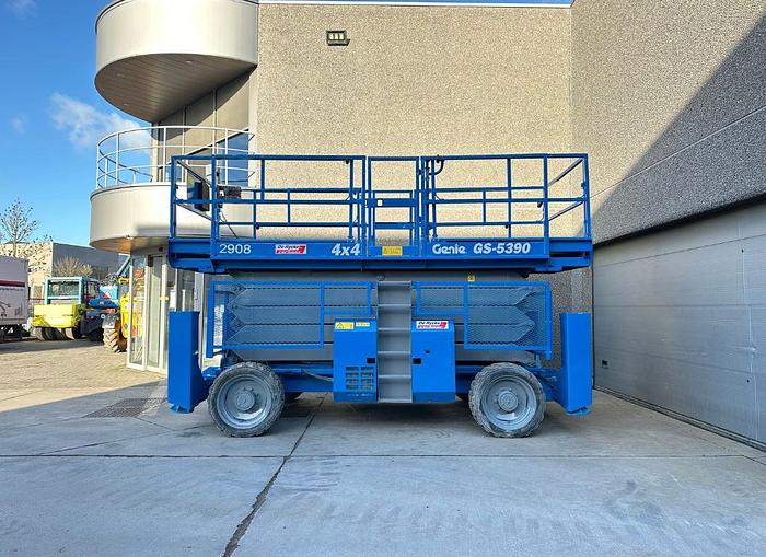 Used 2007 Genie GS 5390 RT