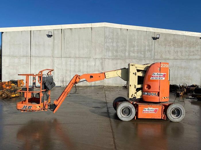 Used JLG E 300 AJ
