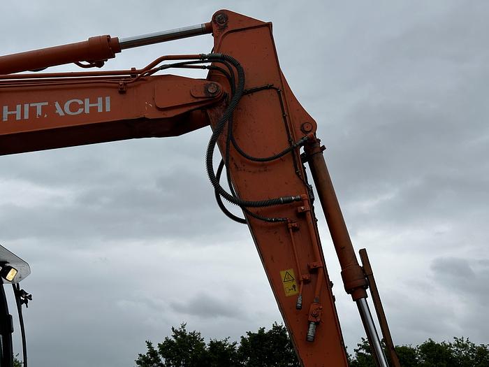 Used Hitachi ZX140W-6 2018