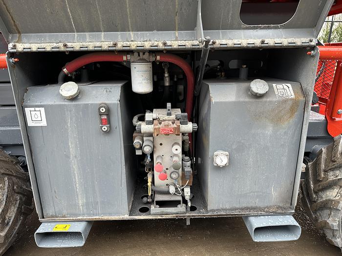 Used 2726 SKYJACK SJ6826RT