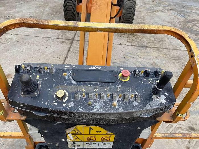 Used JLG 800 AJ