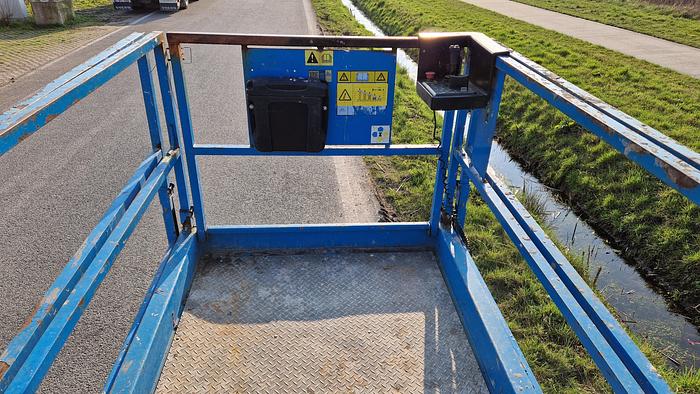 Used 2008 Genie GS 2668 RT