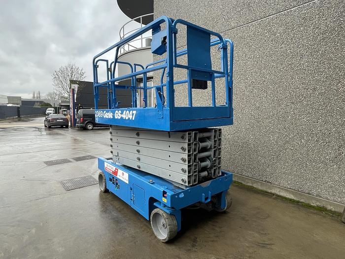 Used GENIE GS4047 2017