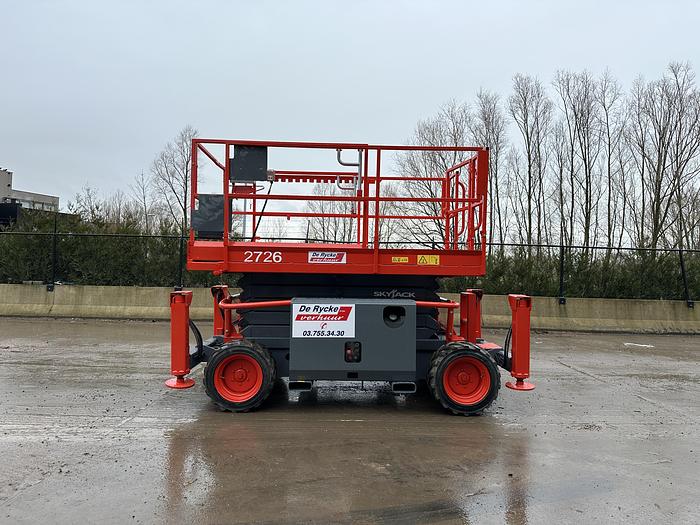 Used 2726 SKYJACK SJ6826RT 
