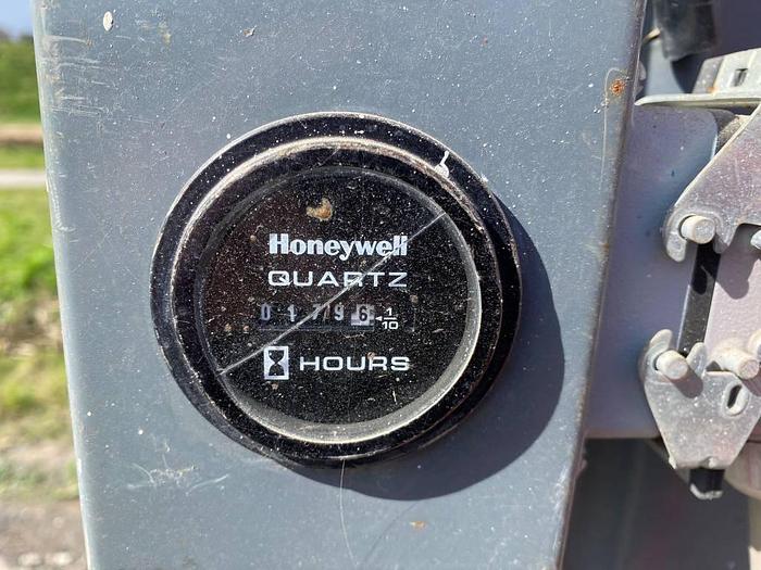 Used SkyJack SJ12 2013