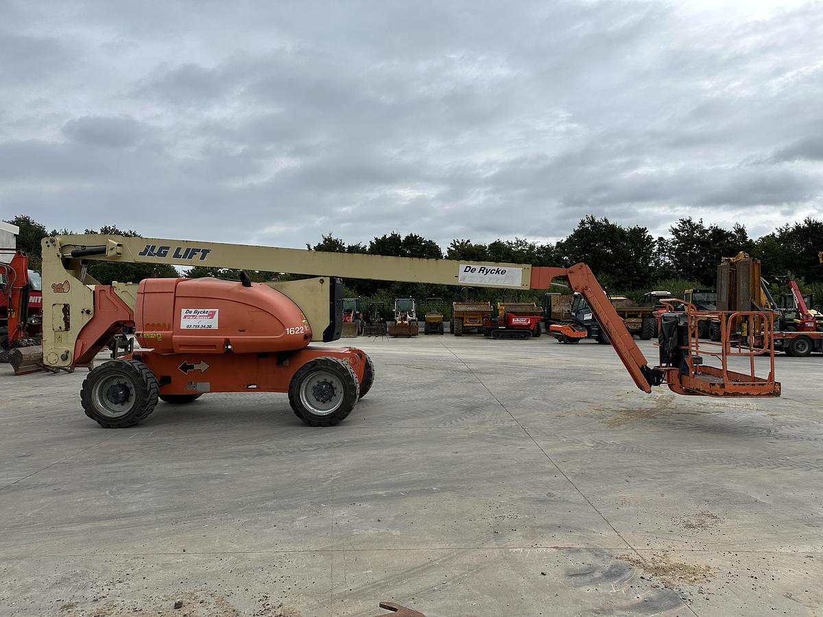 Used JLG 800AJ 2011