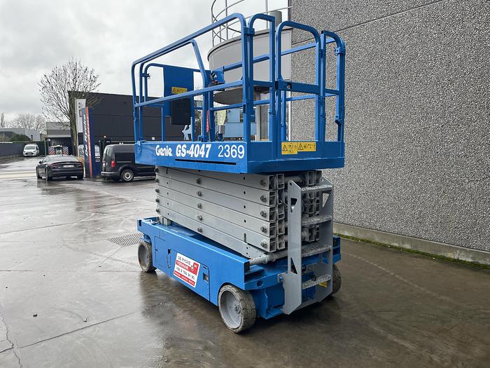 Used GENIE GS4047 2017