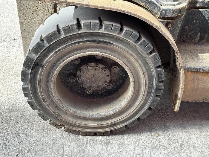 Used Hyundai 30D-7E 2012