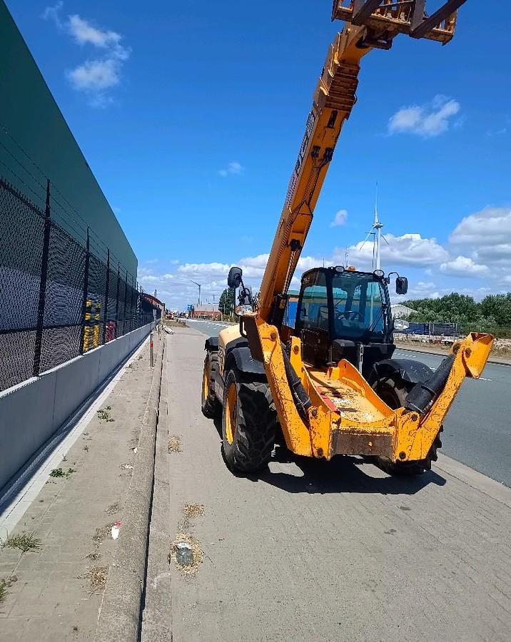 Used JCB 540-180 2017