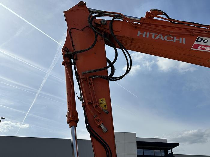 Used Hitachi ZX140W-6 2018