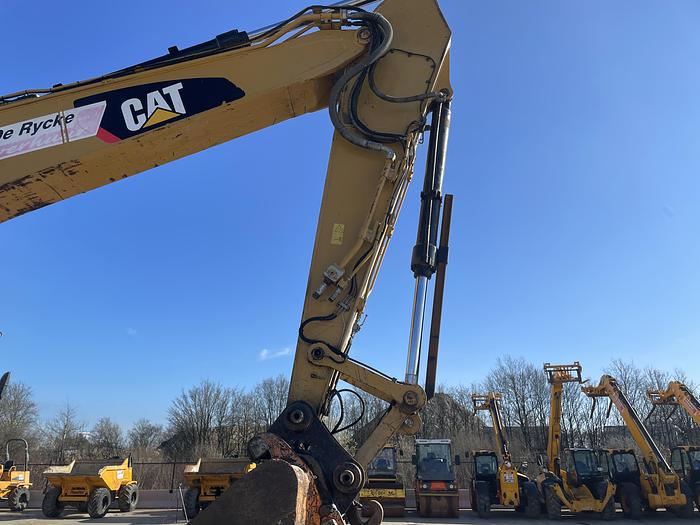 Used CAT 320FL 2017