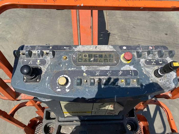 Used JLG E 300 AJP