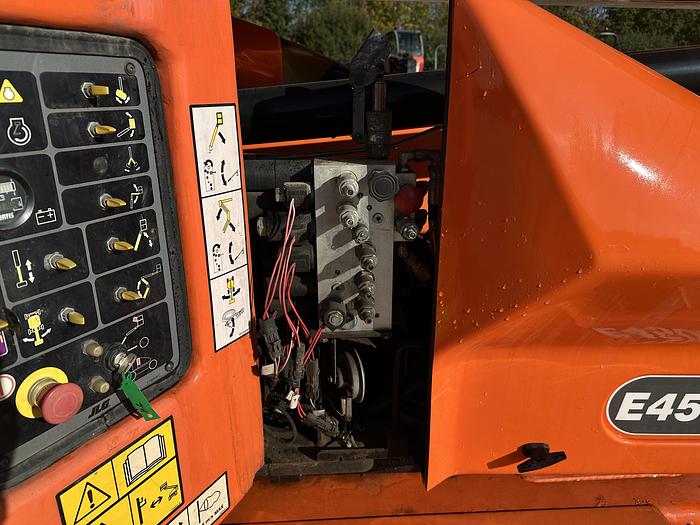 Used JLG E450AJ 2015