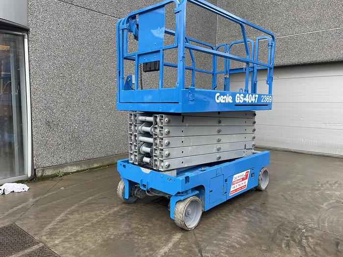 Used GENIE GS4047 2017