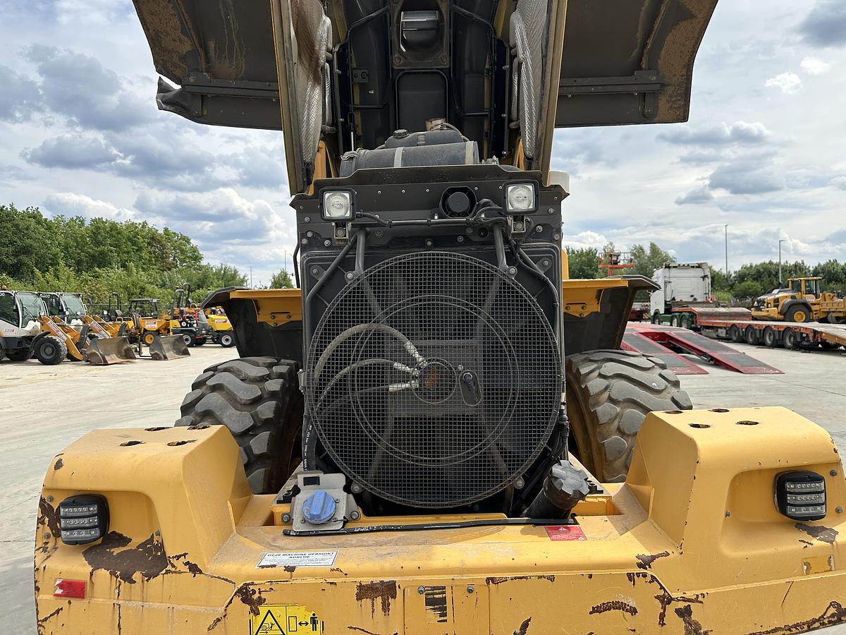 Used Volvo L90H 2018