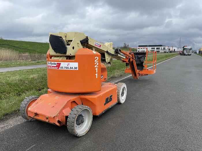 Used  JLG E400AJPN 2008