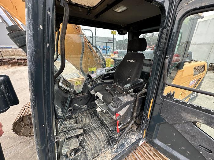 Used Hyundai HX220L 2019