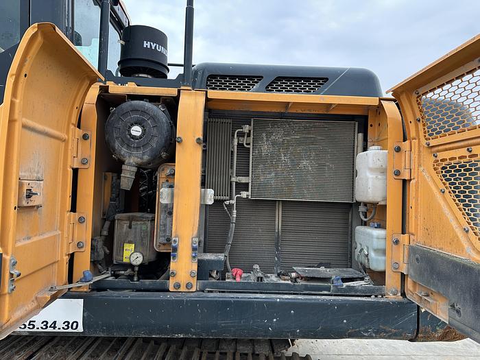 Used Hyundai HX220L 2019