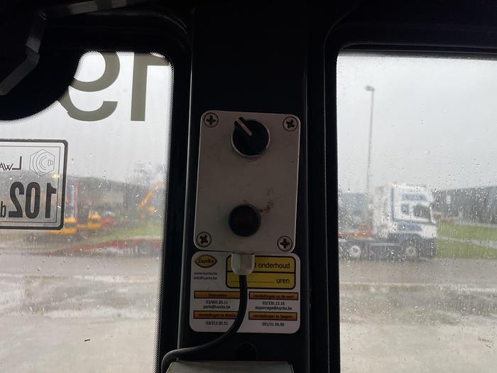 Used 2016 Hitachi ZX 210 LC-5