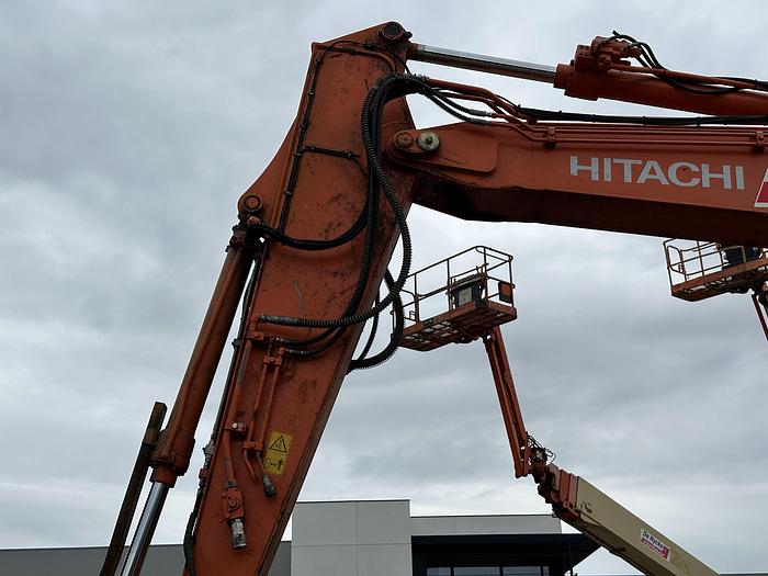 Used Hitachi ZX140W-6 2018