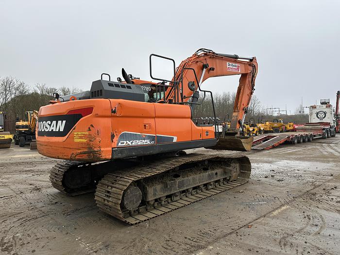 Used Doosan DX225LC-5 2019