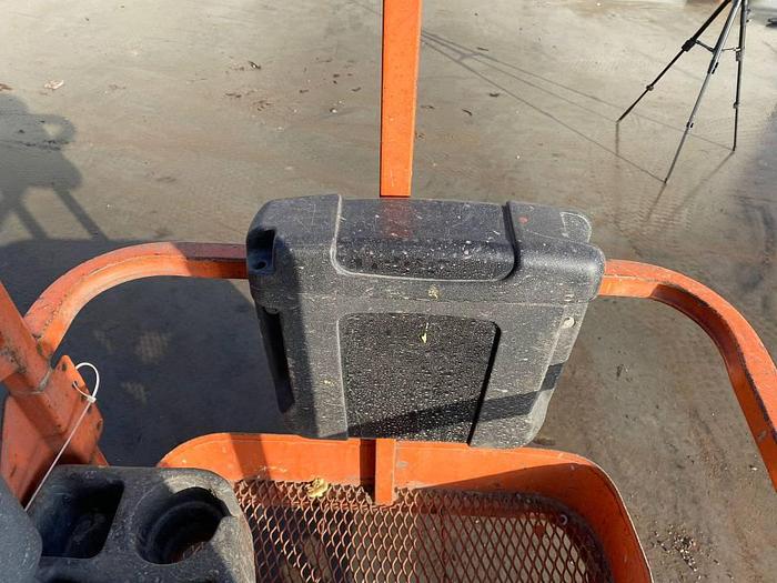 Used JLG E 300 AJ