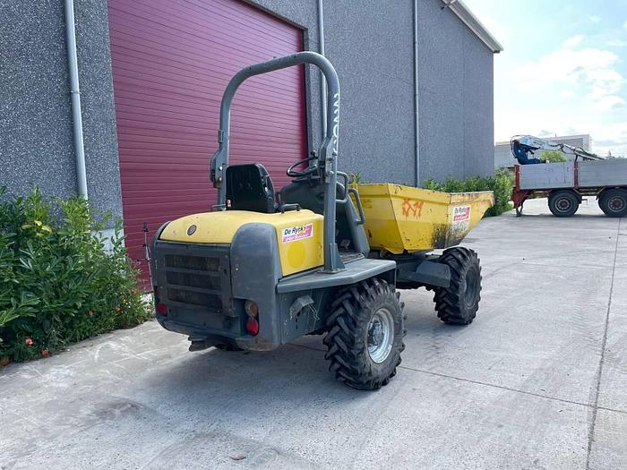 Used Neuson 3001 2014