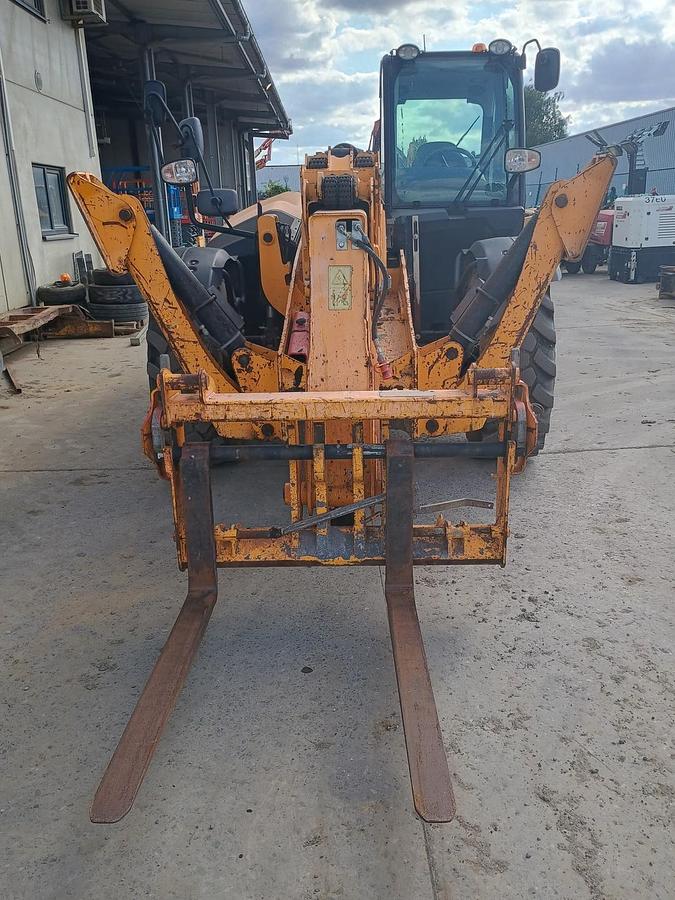 Used JCB 540-180 2017