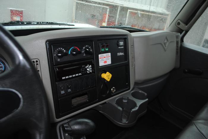 Used Altec LS63 on 2015 International 4300 SBA 4x2 Reg Cab Flatbed Truck - M37501