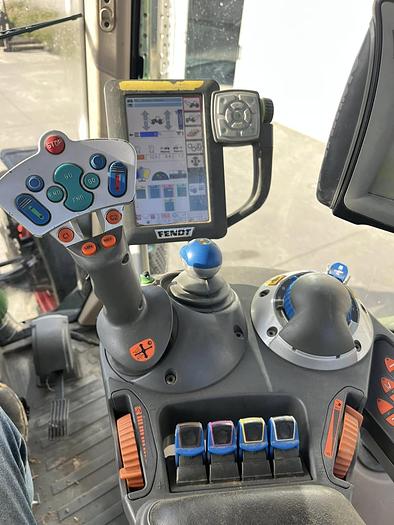 Used 2015 Fendt 720 SCR PROFI