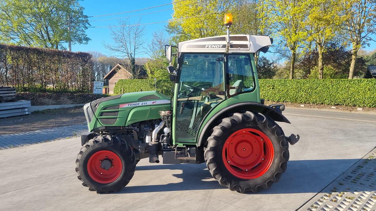 Gebruikt Fendt 211 F Vario Stb3