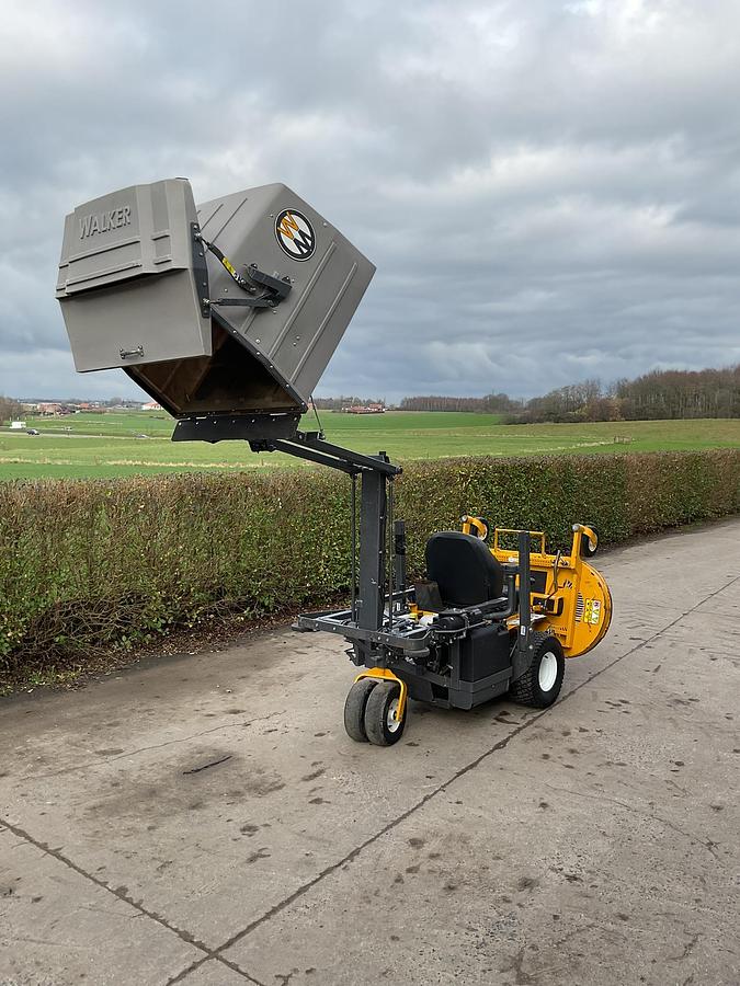 Gebruikt 2020 Walker zitmaaier MT23-33