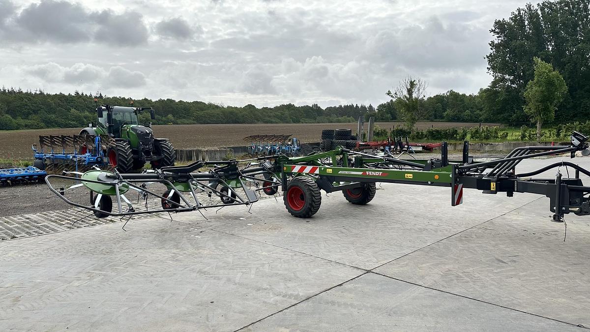 New In Stock FENDT LOTUS 1020 T