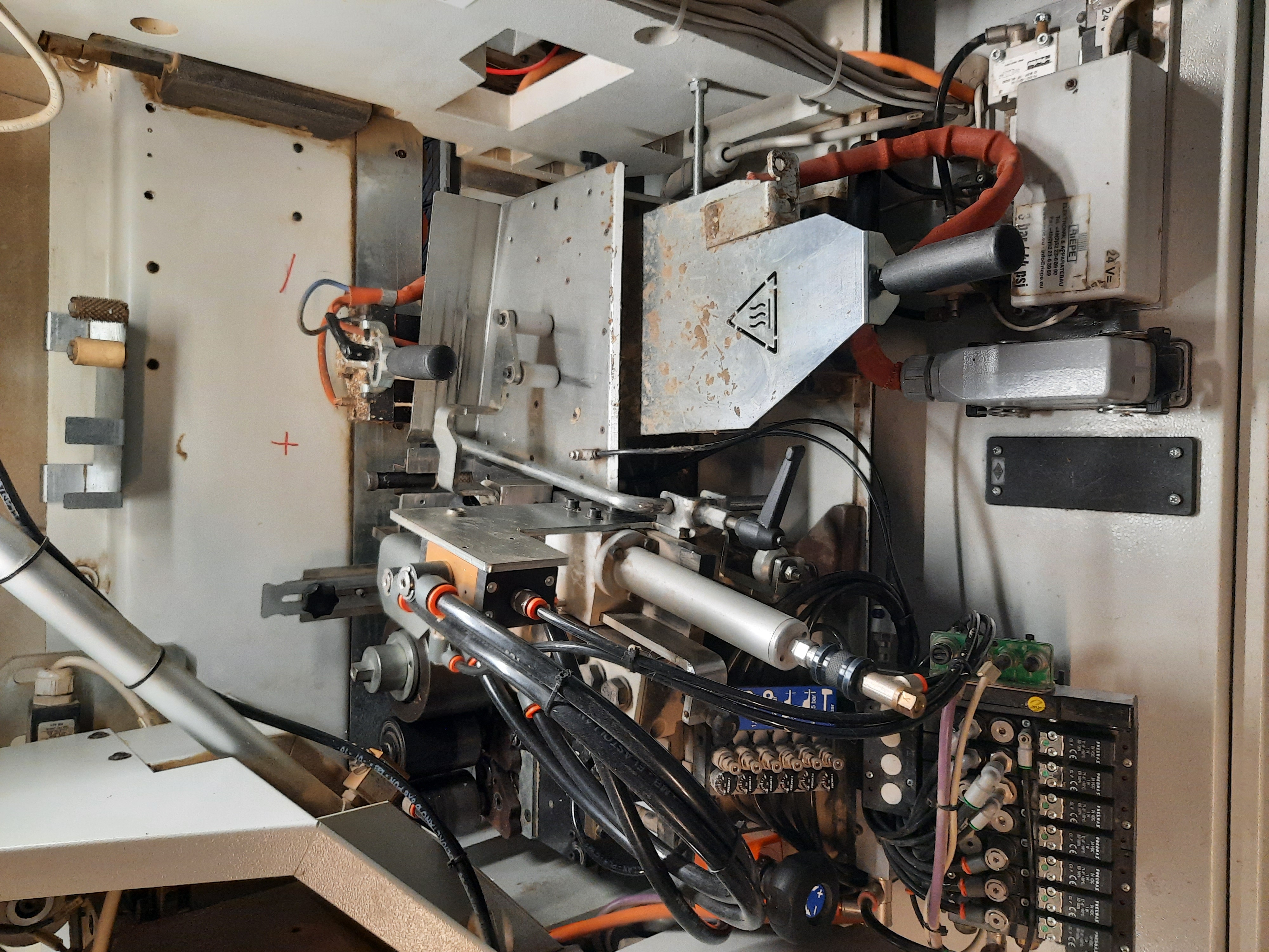 Used Biesse Akron 440 - Edgebanding - 2008