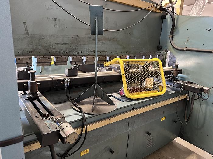 Used 138 Ton Amada RG-125 Press Brake