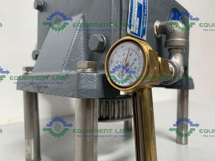 Used Boston Gear F724F-15-B5-6 Gear Reducer W/ Pneumatic Gast 8AM-NRV-11A Motor