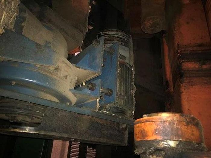 Used 8' COMACT WAVE FEEDER