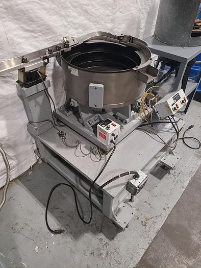 Used  Draft - Mid - West Feeder Rodix Feeder Cube Plus Series