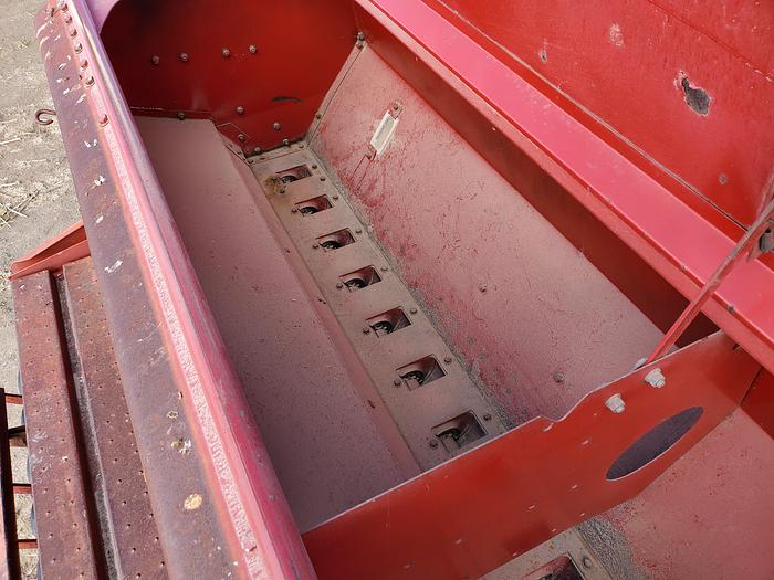Used 12' International 6200 Grain Drill w/ Small Seed