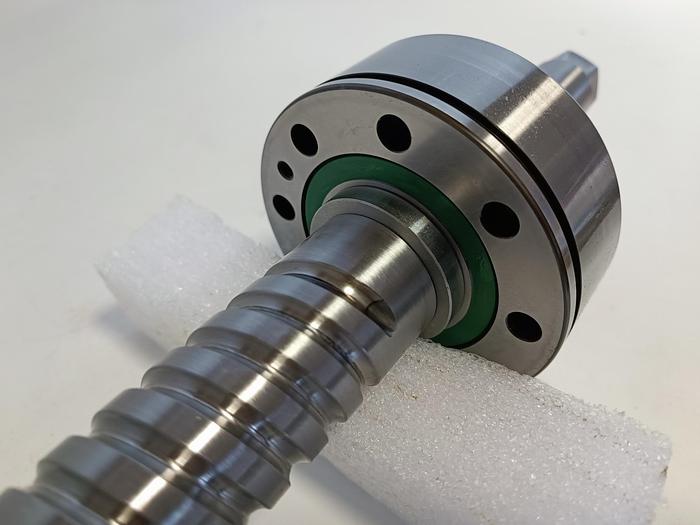 Gebraucht Geschliffener Präzisions Kugelgewindetrieb mit Lager, D40 mm, 908 mm, Steinmeyer, neu