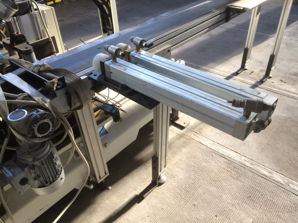 Usato 2008 Fresatrice Levigatrice Troncatrice per gambe di sedia o elementi simili