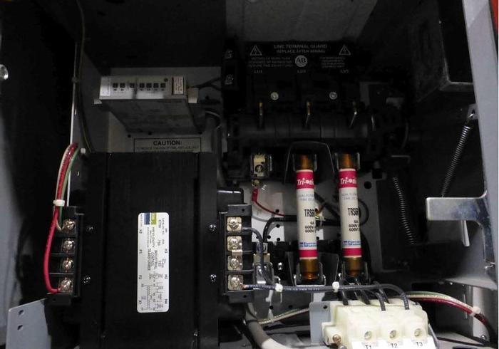 Used ALLEN BRADLEY CENTERLINE 2100 INTELLICENTER MCC SECTION