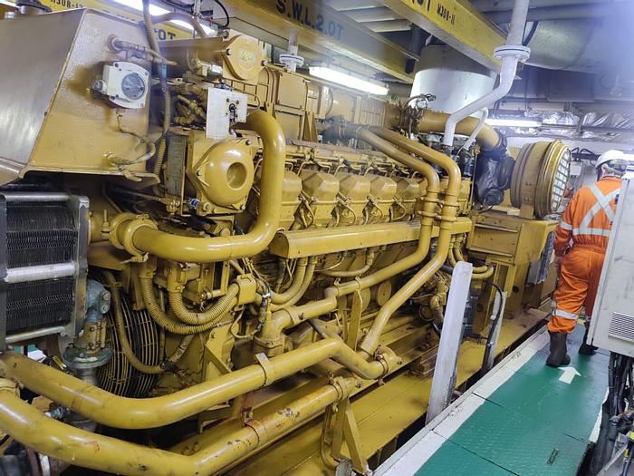 Used Caterpillar 3516C HD marine generators