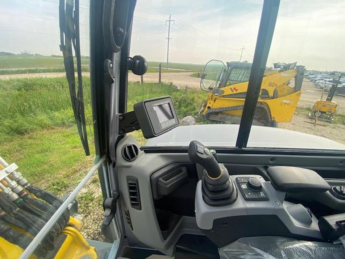 2024 Wacker Neuson EZ36