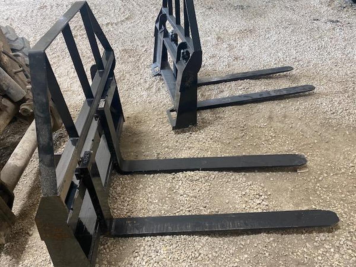 2025 Generic Standard Duty Pallet Forks, 48"