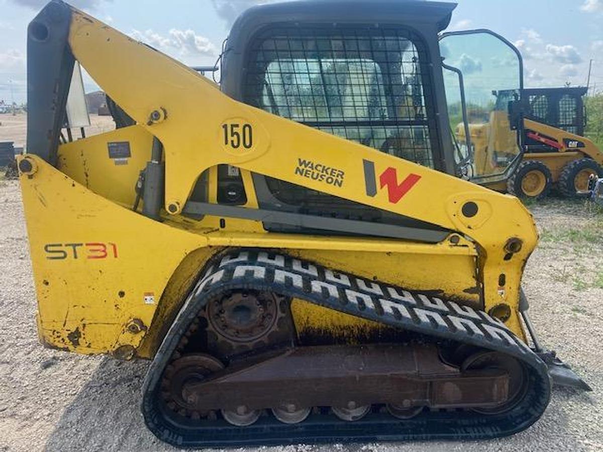 Used 2019 Wacker Neuson ST31 Compact Track Loader