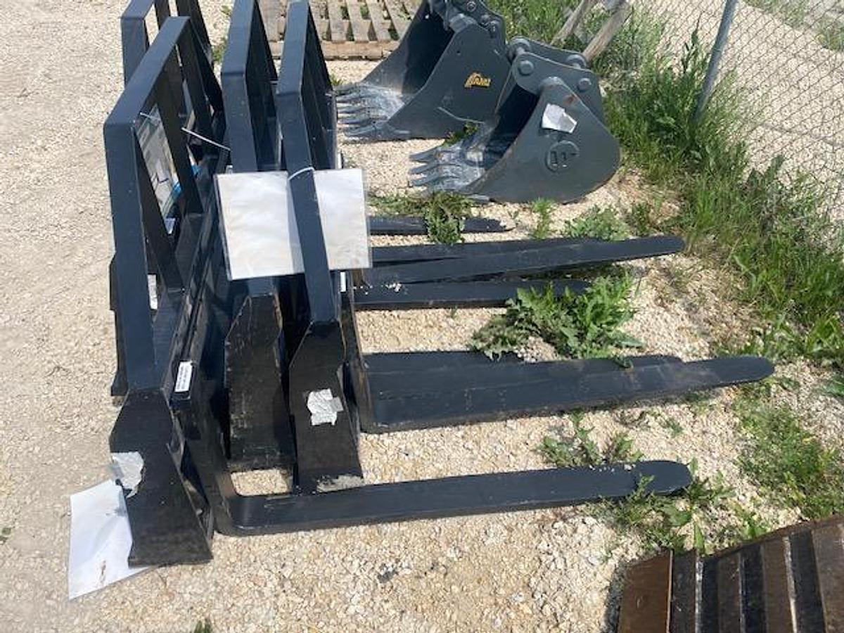 2025 Generic Standard Duty Pallet Forks, 48"