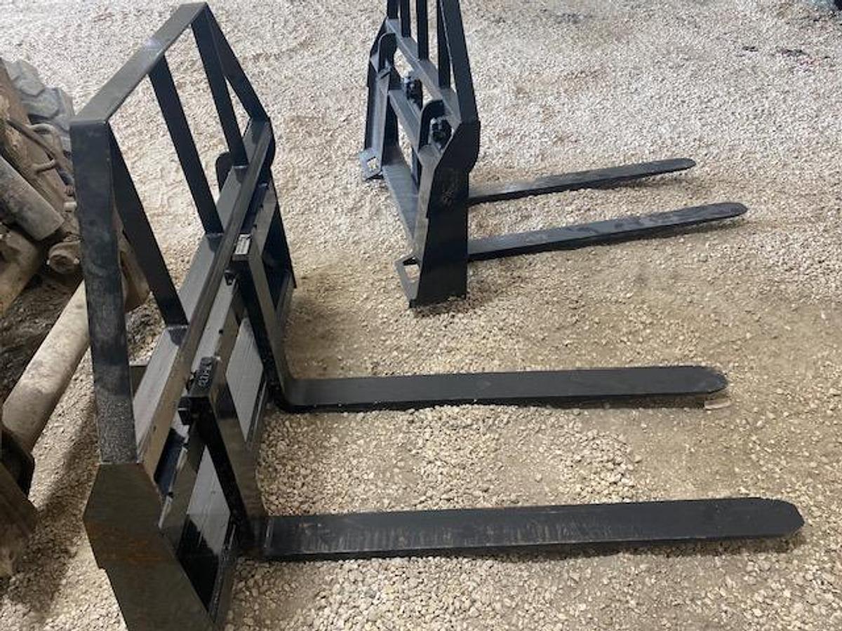 Standard Duty Pallet Forks, 48"