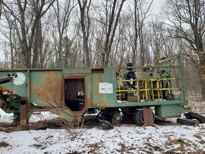 Used 1990 Manitowoc flail debarker 2042/ Two Unit Deal
