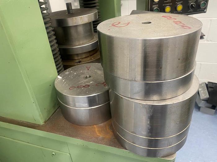 Used ExtrudeHone Vector Series Honing Machine